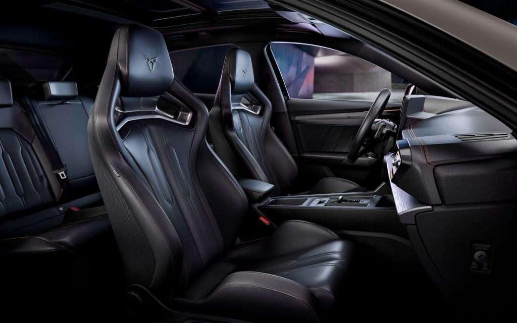 Cupra Formentor crossover sportiva maranza 2026 cupra formentor vz5 interni