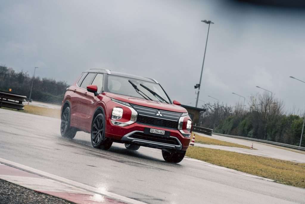 New Outlander PHEV test drive lainate_2026