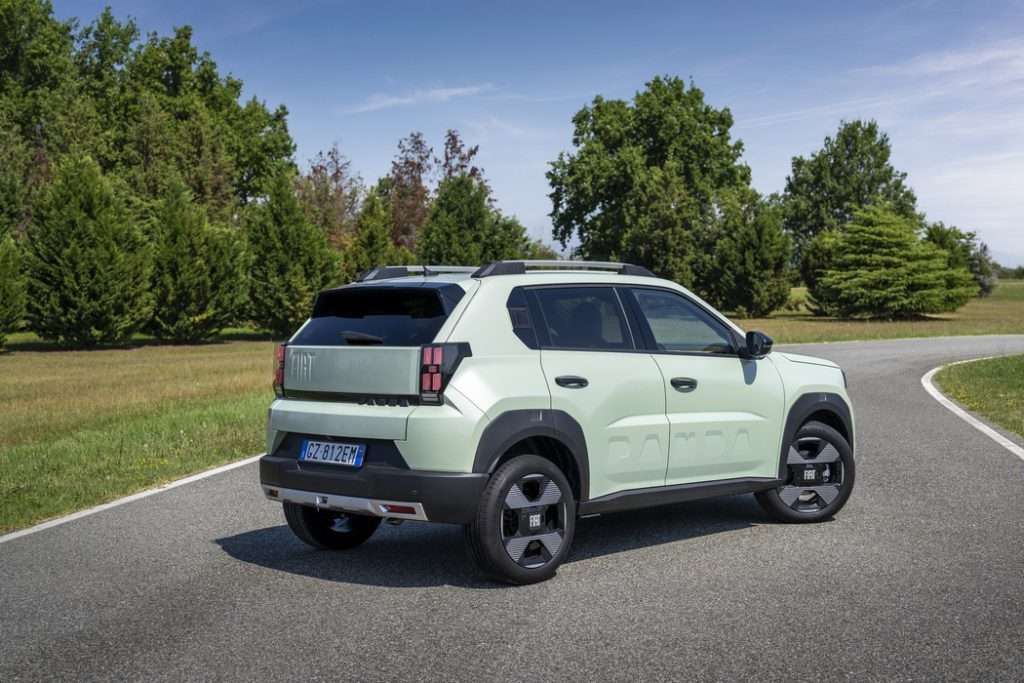 fiat GrandePanda turbo 100 2026_benzina statica pista