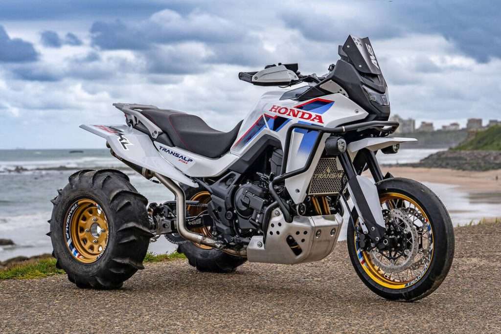 Honda Customs 2026 Hornet Transalp Wheels and Waves Honda ATC750 - Honda Benelux x Dealer Anquety Motor Sport