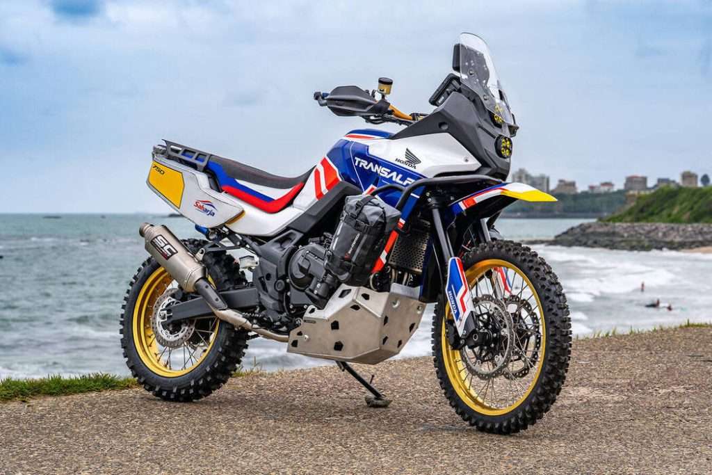 Honda Customs 2026 Hornet Transalp Wheels and Waves Saharja – Honda Italia x DRS Custom
