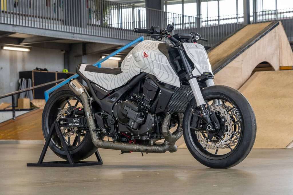Honda Customs 2026 Hornet Transalp Wheels and Waves White Venom – Honda Germania x Motocrew