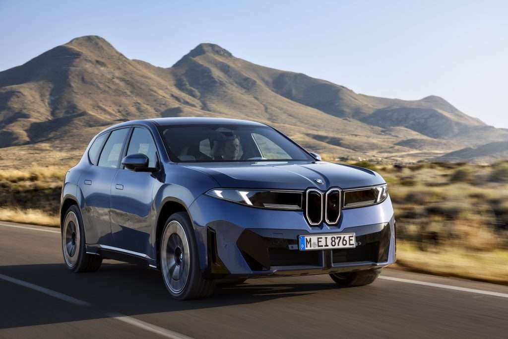 BMW iX3 2026 salone auto torino front
