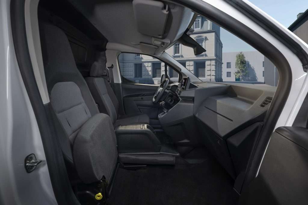 Citroën Berlingo Van First IAA Transportation 2026 interni plancia