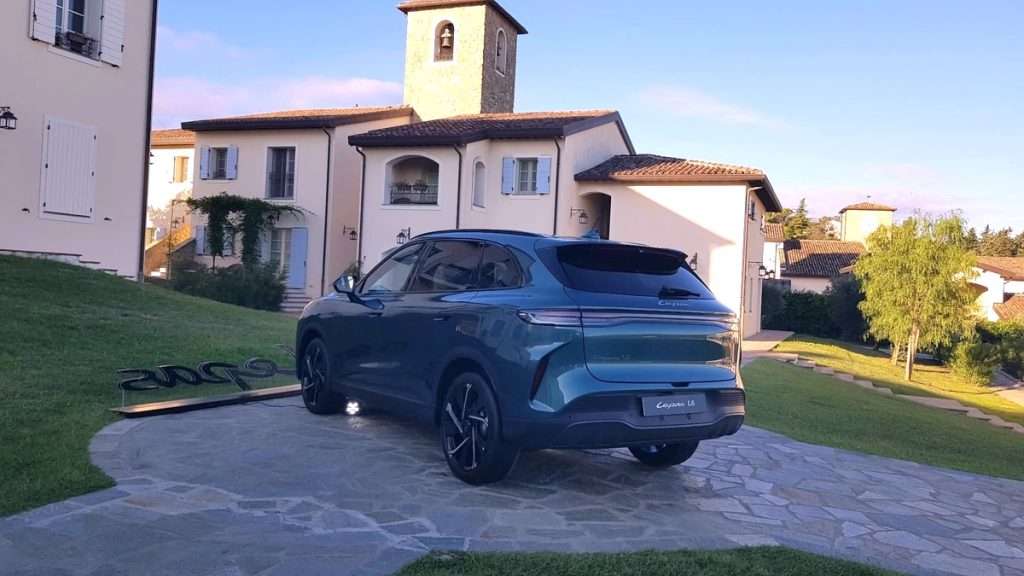 LEPAS L8 test drive 2026 rear ambient