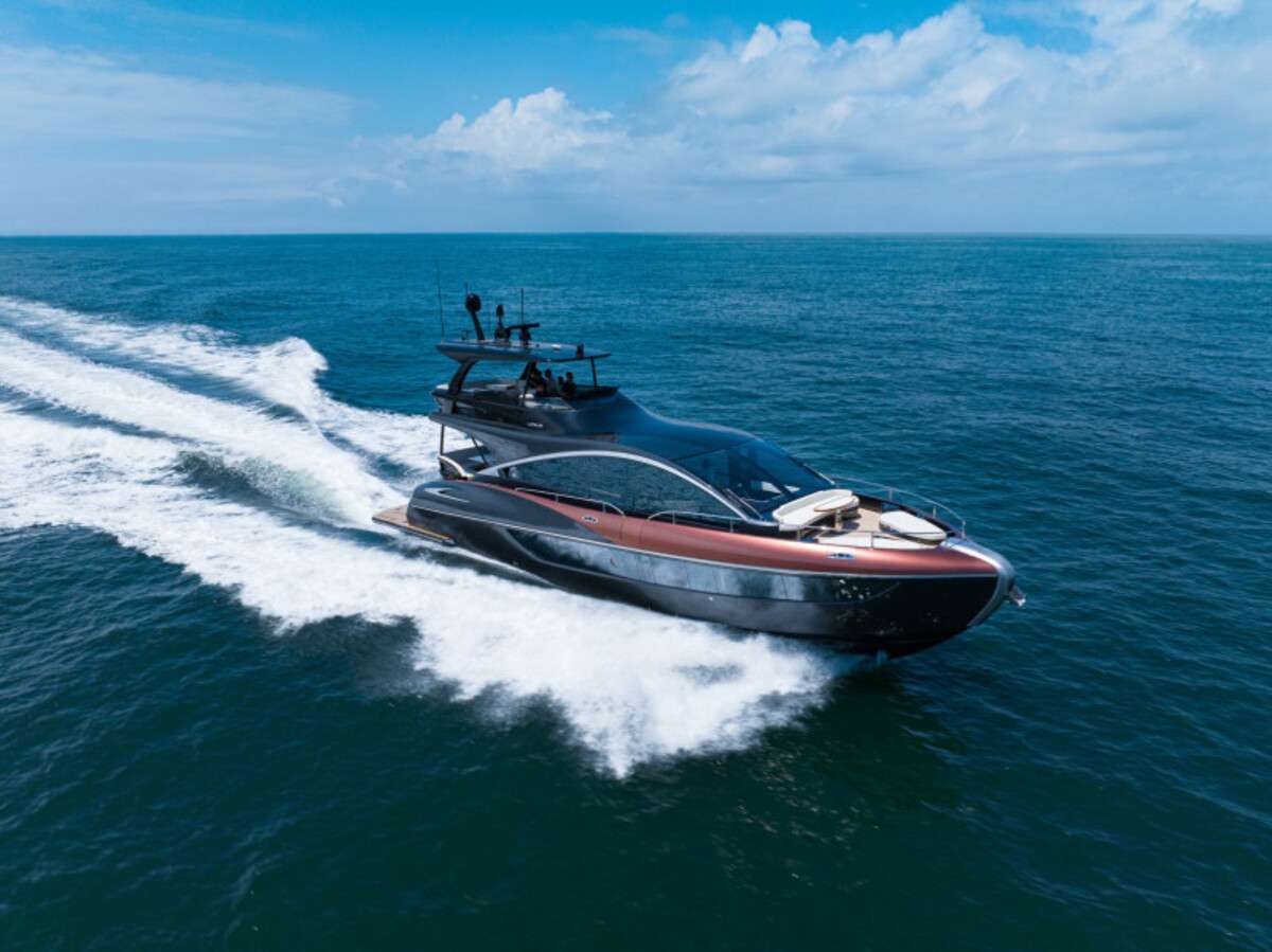 Lexus LY680 yacht di lusso 2026