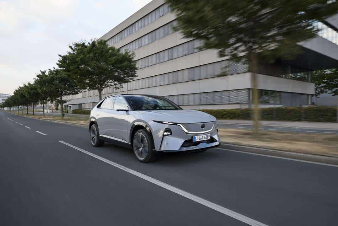 Mazda CX-6e dinamica strada