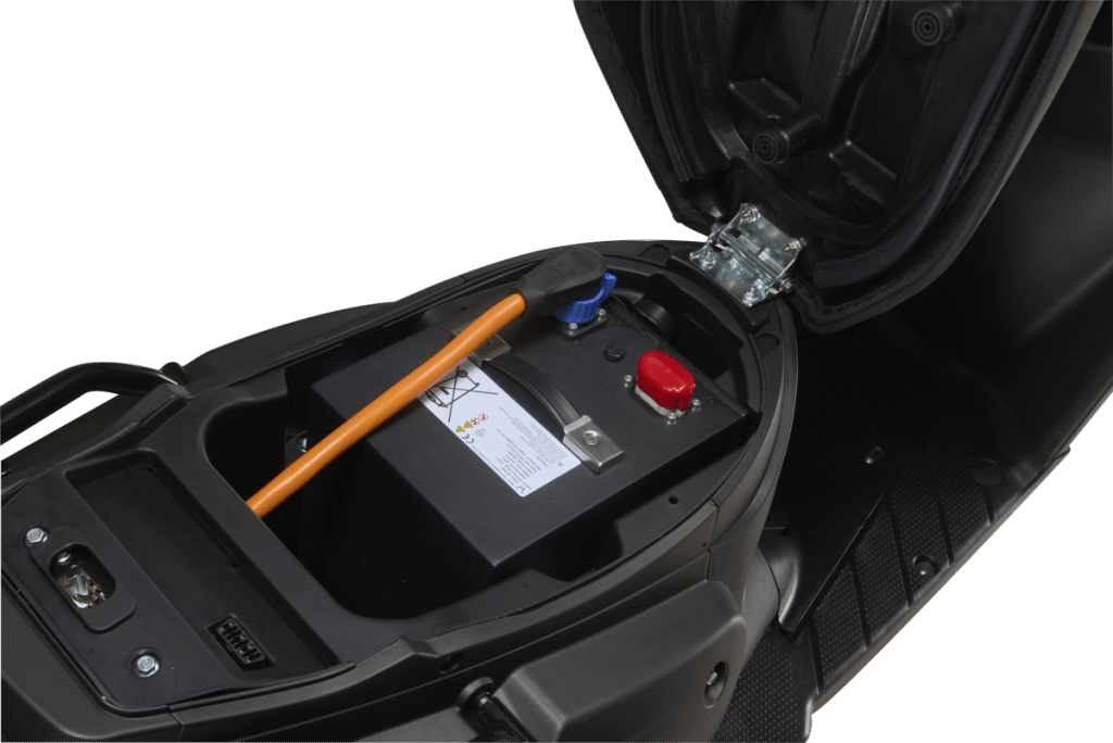 NERVA Spark scooter elettrico 2026 vano