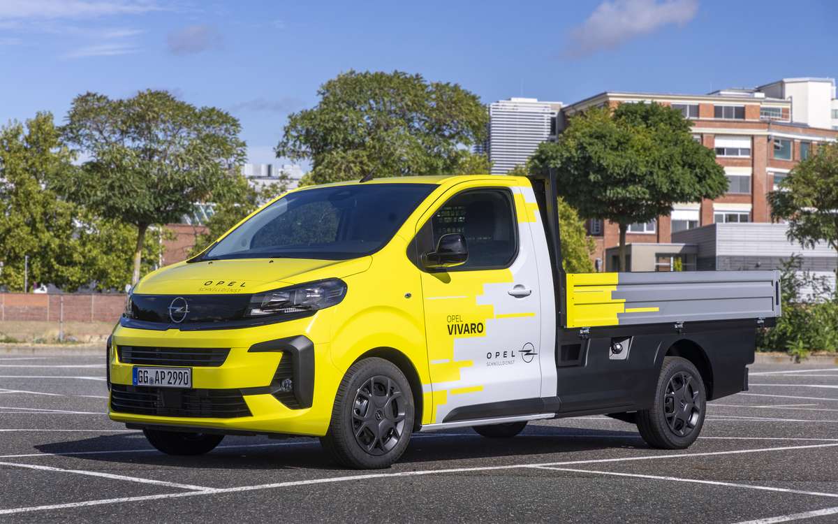 Opel Vivaro pianale cabinato 2.2 diesel 2026 IAA