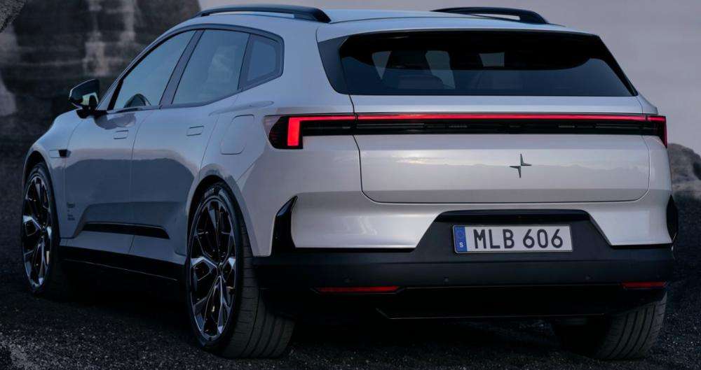Polestar 4 SUV 2027 rear