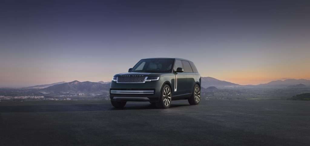 RANGE ROVER ELECTRIC FRONT trequarti statica