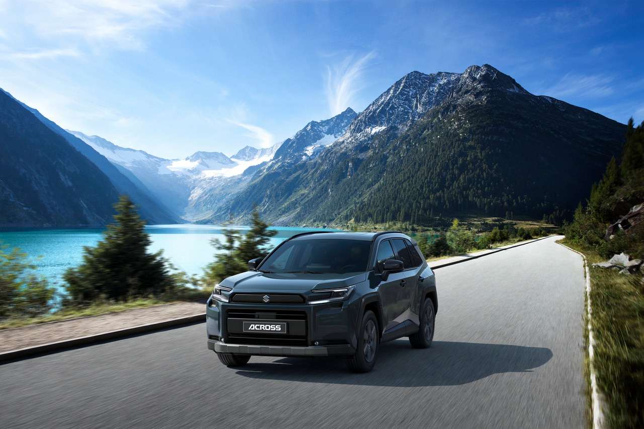 Suzuki Across Plug-in Hybrid dinamica