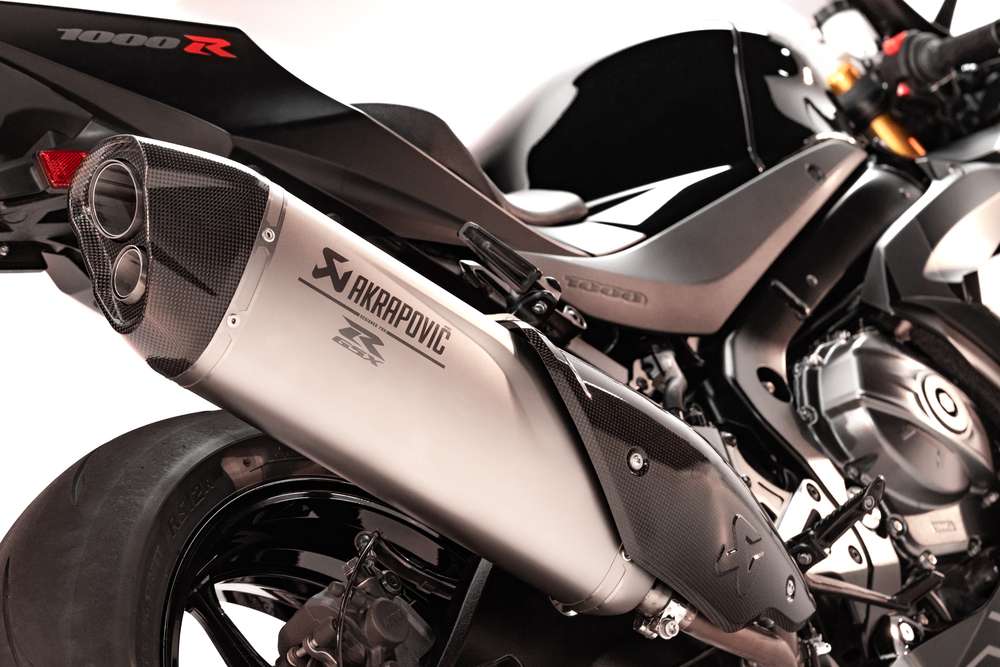 Suzuki GSX-R1000R Stealth 2026 dettaglio akrapovic