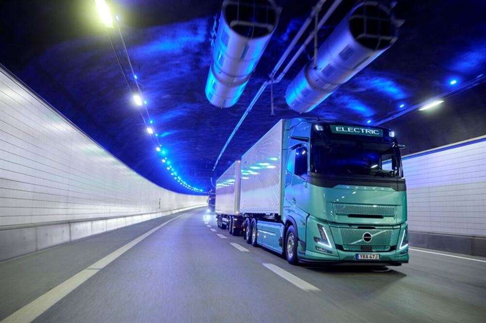 Volvo FH Electric smaller Volvo Trucks International Truck of the Year 2027
