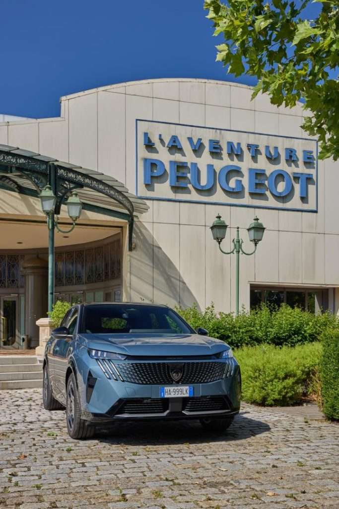 peugeot e-3008-long range salone auto di torino 2026