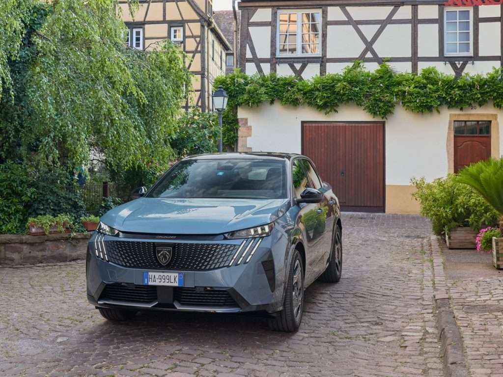 peugeot e-3008-long range salone auto di torino 2026 front