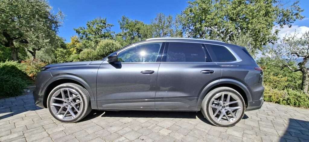 Audi Q7 profilo