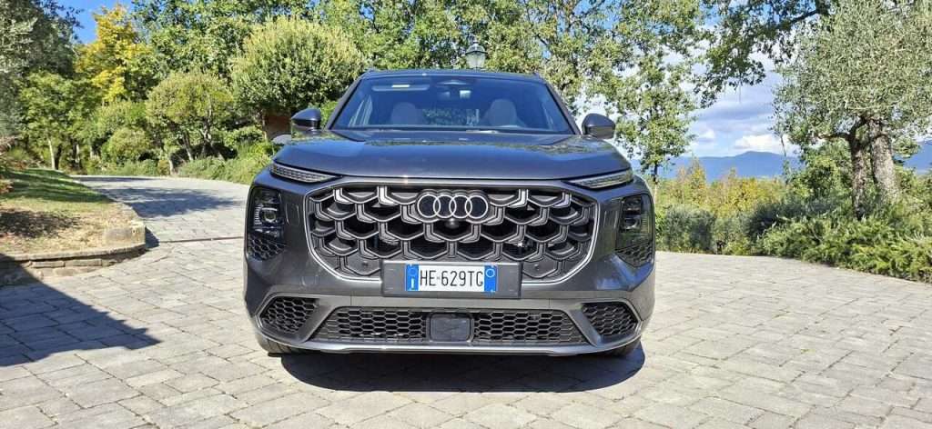 Audi Q7 statica frontale