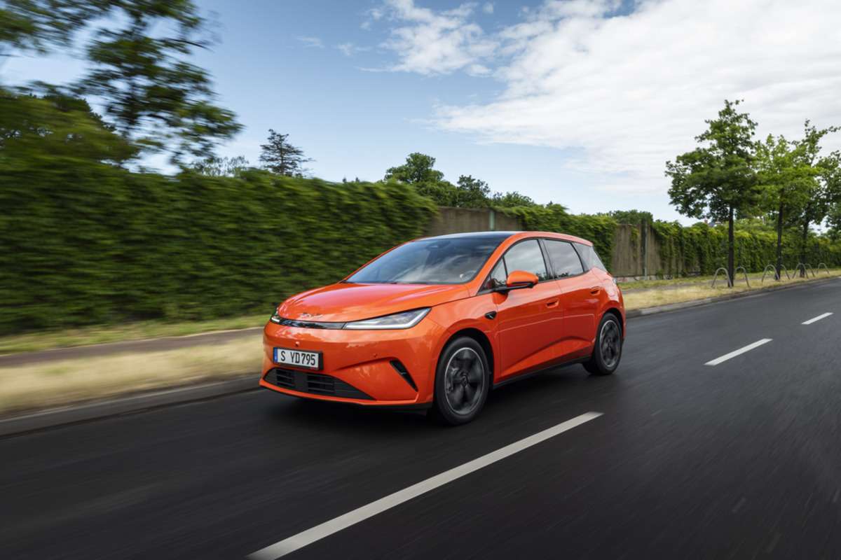 BYD al Salone di Parigi 2026 ATTO 2 DM-i